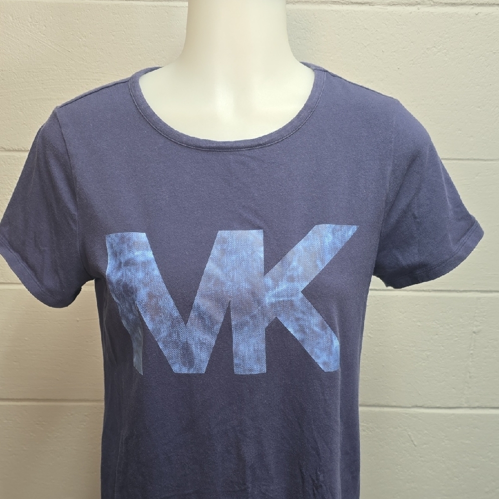 Michael Kors Lavender Top with Gold Accent - Picture 3 of 10